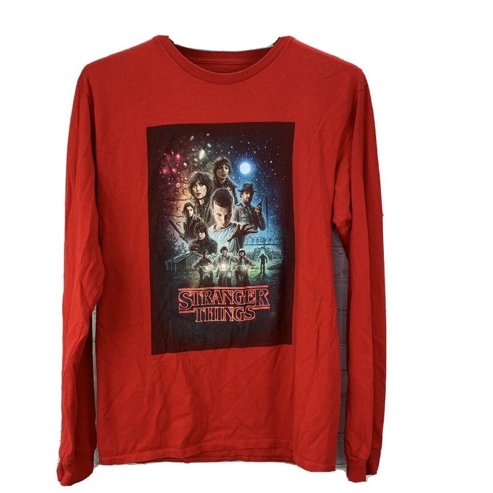 Stranger Things T Shirt size M Red Long Sleeve Graphic Front Netflix